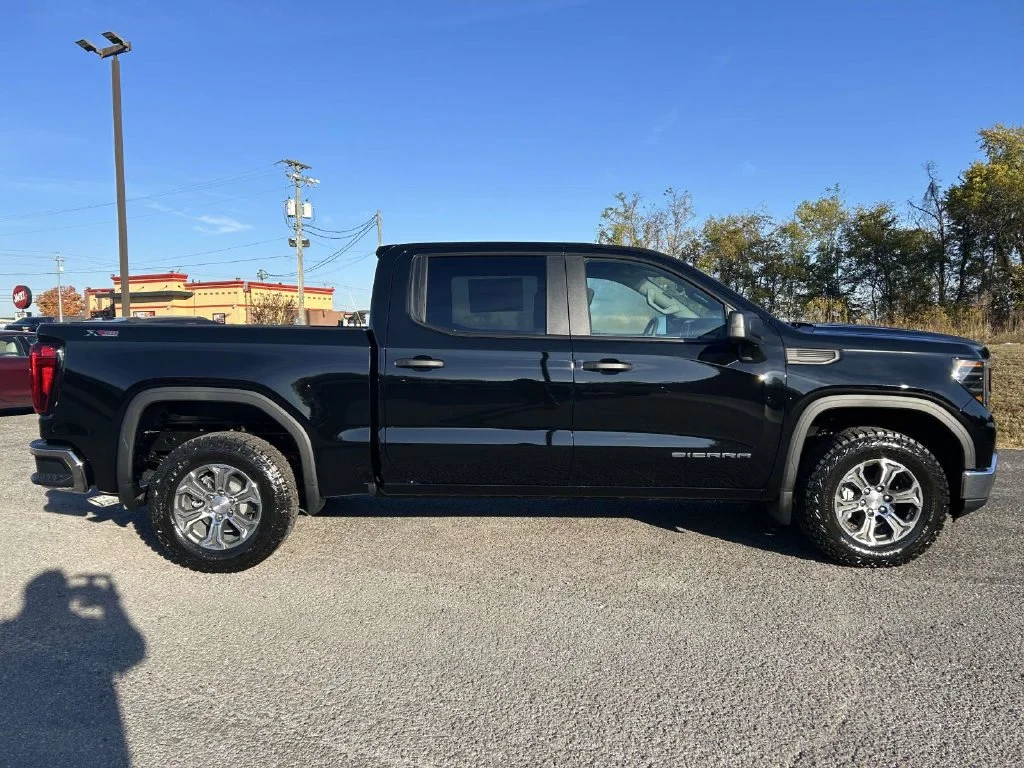 New 2026 Onyx Black GMC Pro image 2