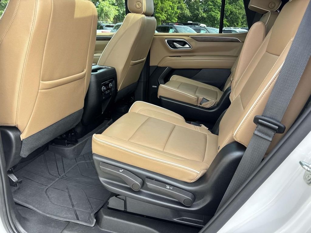 Used 2023 Beige Chevrolet Premier image 11