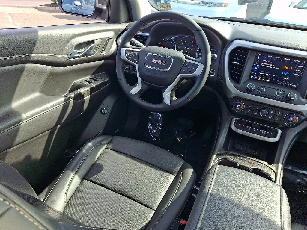 Used 2023 SUMMIT WHITE GMC SLT image 15