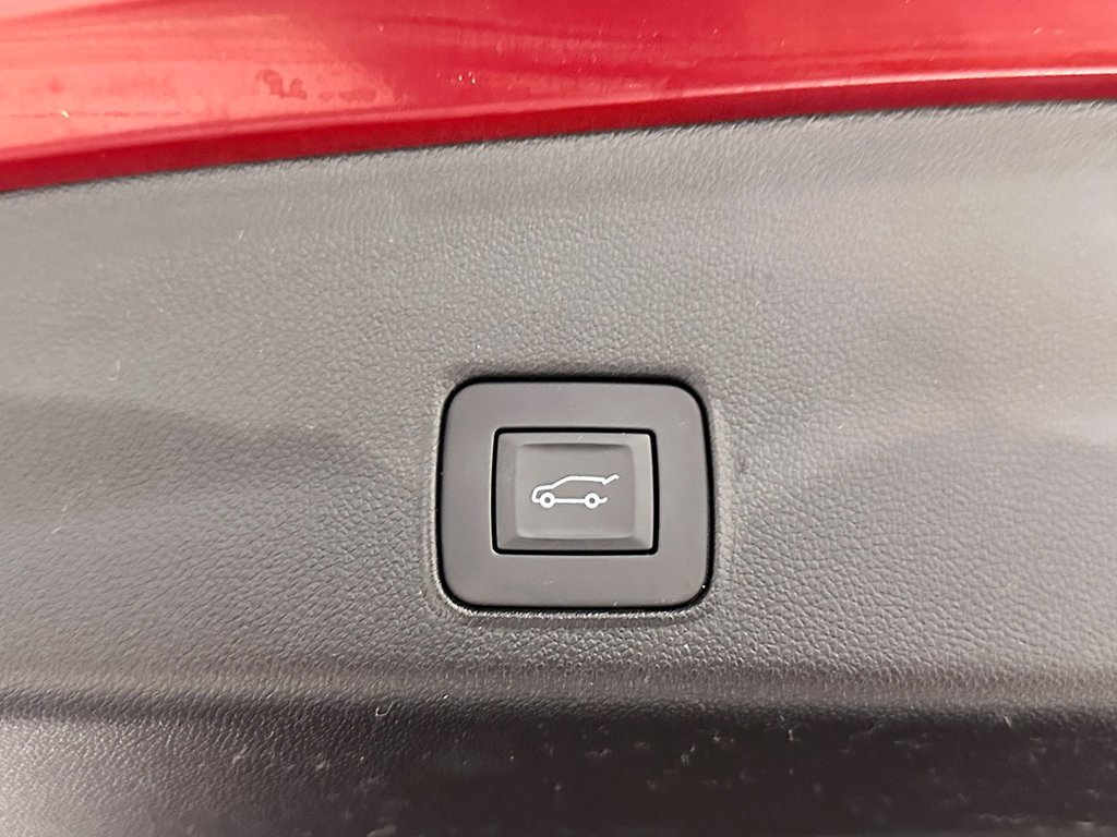 Used 2025 Red Chevrolet LT image 13