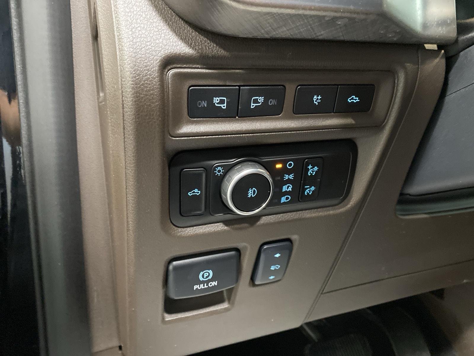 Used 2024 Black Metallic Ford King Ranch image 26