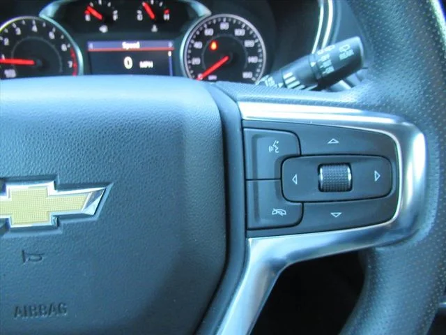 Used 2024 White Chevrolet LT image 22