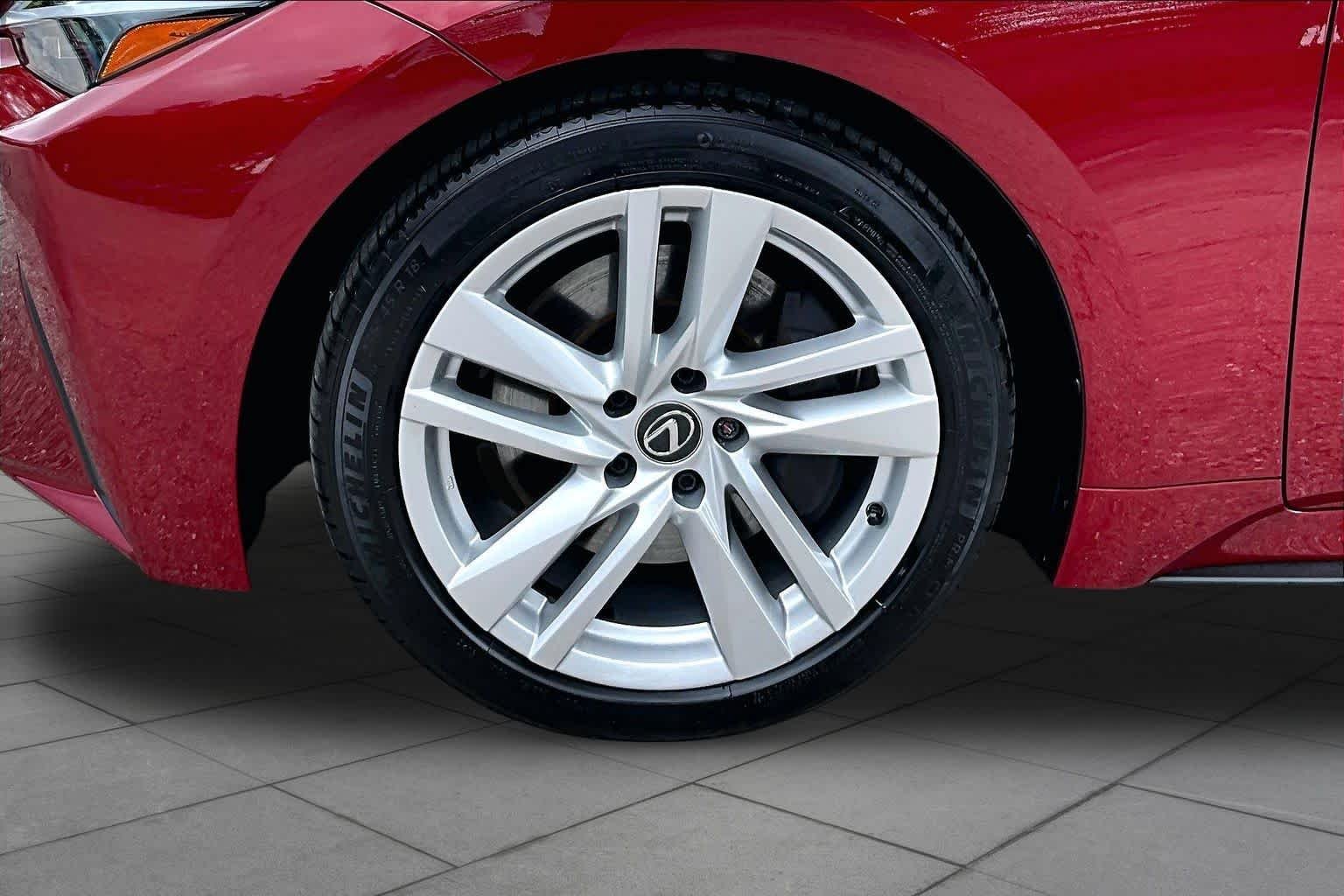 Used 2025 Matador Red Mica Lexus  image 11