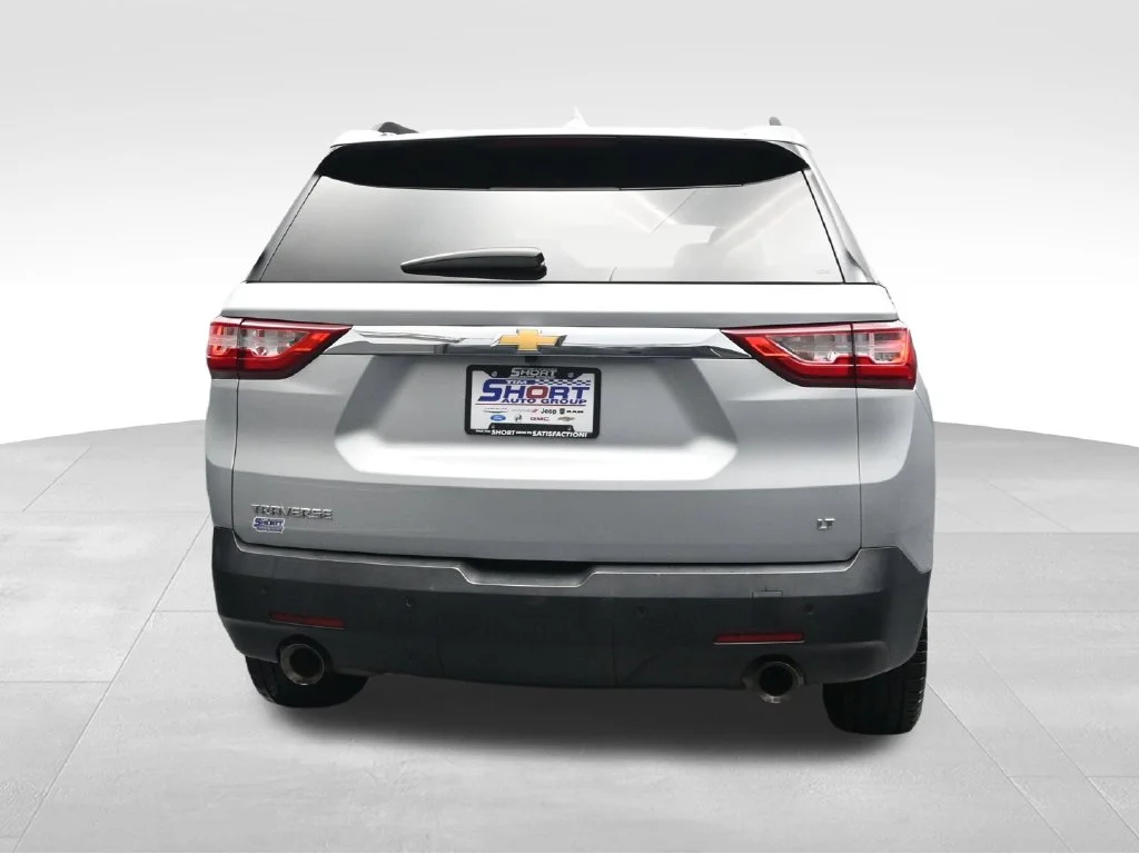 Used 2019 Silver Chevrolet 3LT image 4