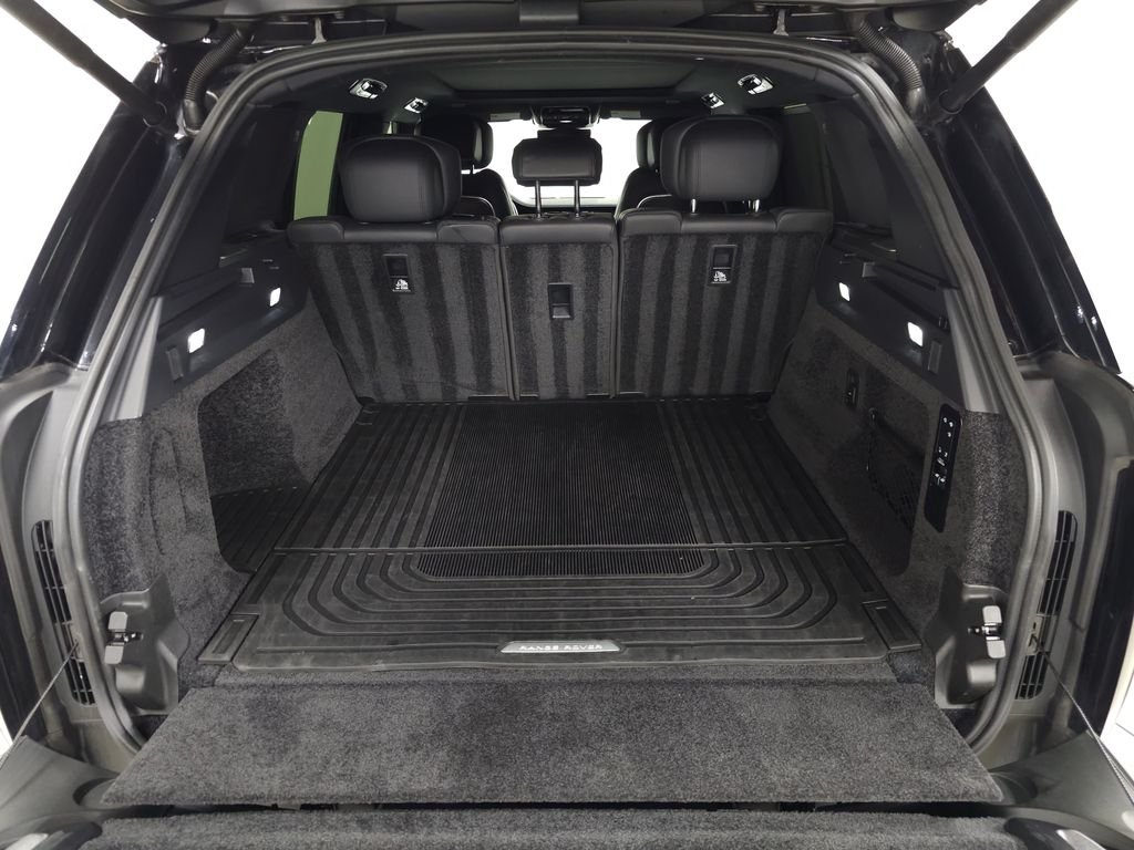 Used 2025 Black Land Rover Autobiography image 6