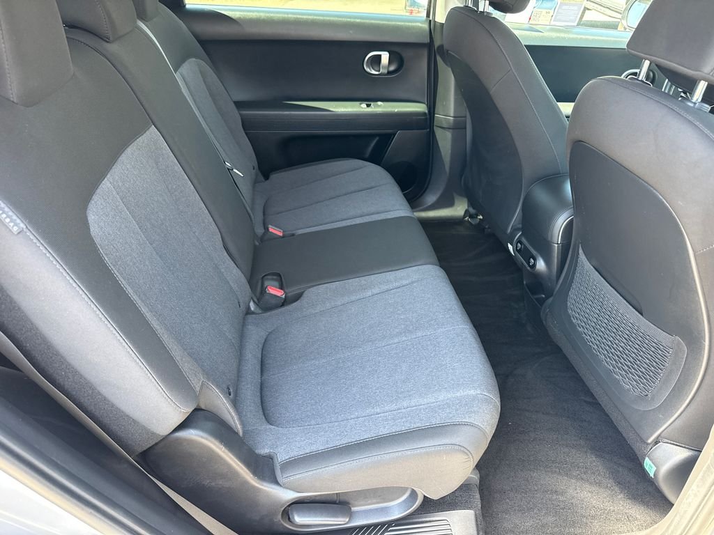 Used 2024 Gray Hyundai SE image 17