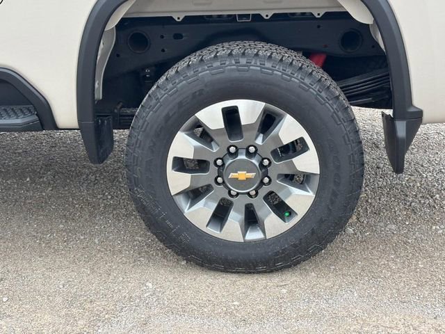 New 2026 White Sands Chevrolet Custom image 4