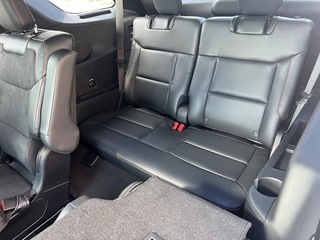 2026 Ford Explorer ST - Photo 21
