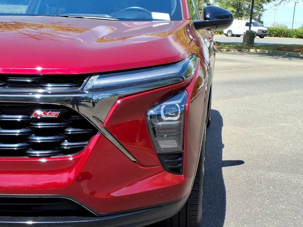 Used 2025 Red Chevrolet 2RS image 25