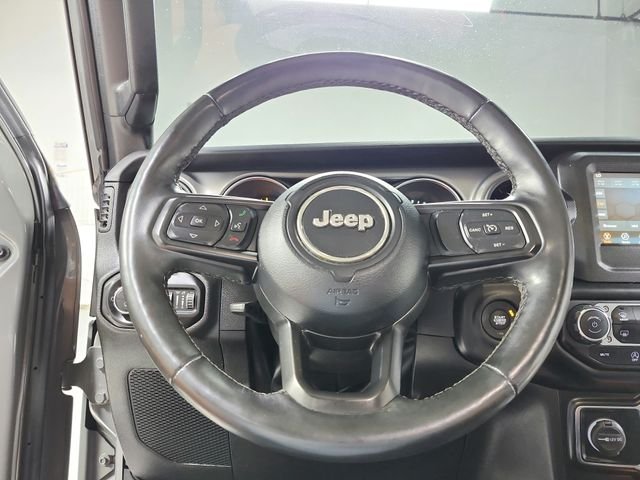 Used 2022 Gray Jeep Sport image 20