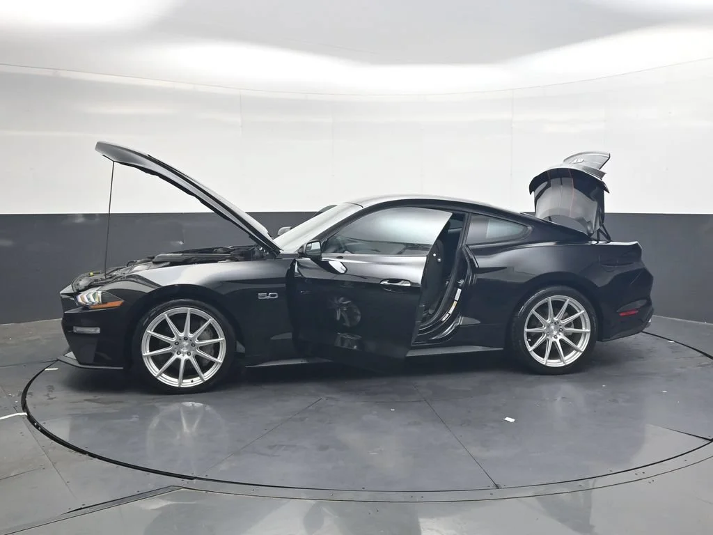 Used 2018 Shadow Black Ford GT image 35