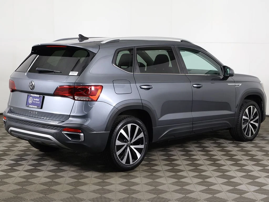 Certified Used 2023 Platinum Gray Metallic Volkswagen 1.5T SE image 9