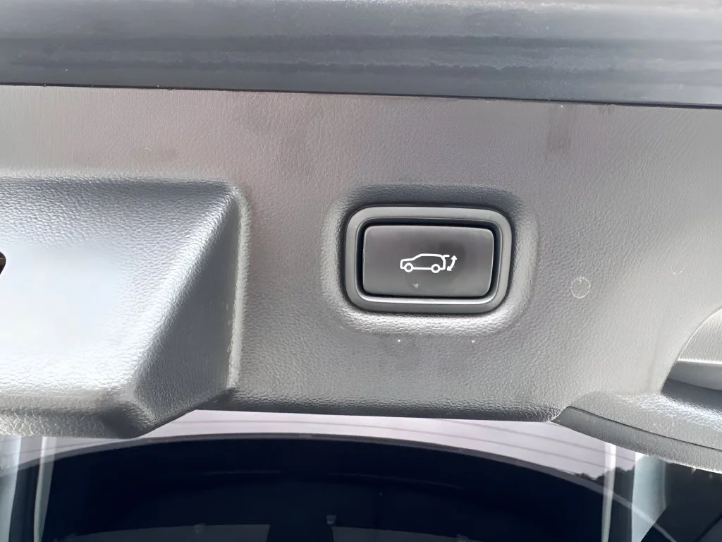 Used 2024 Gray Hyundai SEL image 29