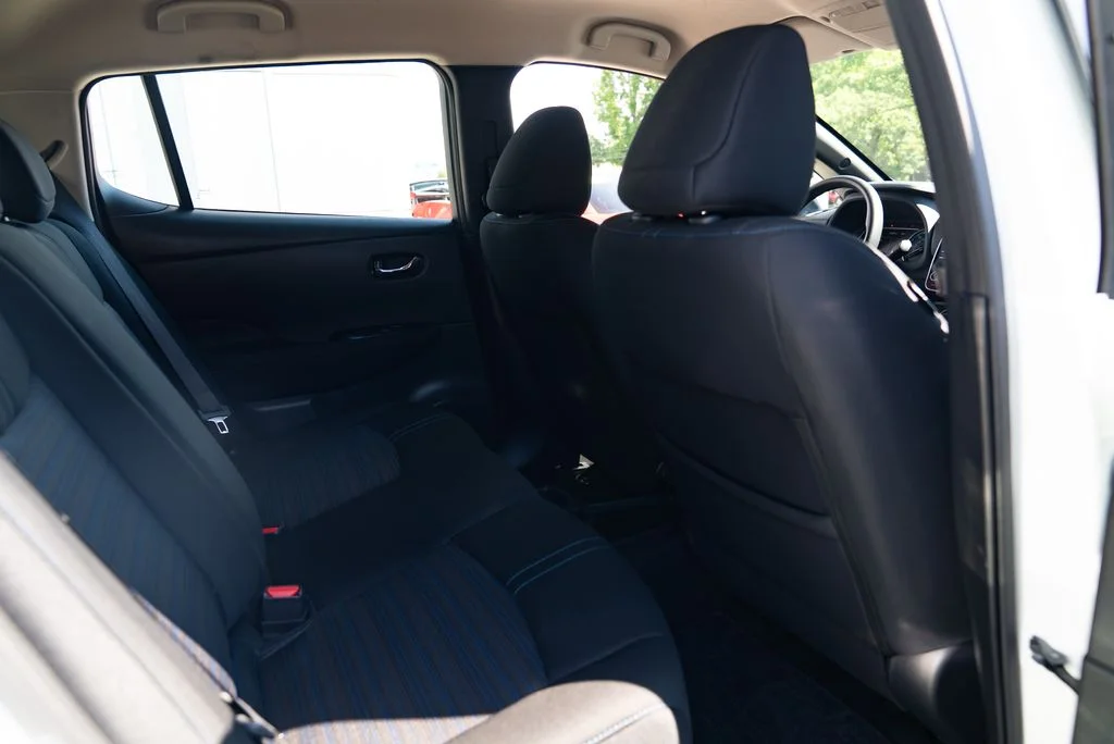 Used 2024 White Nissan S image 23