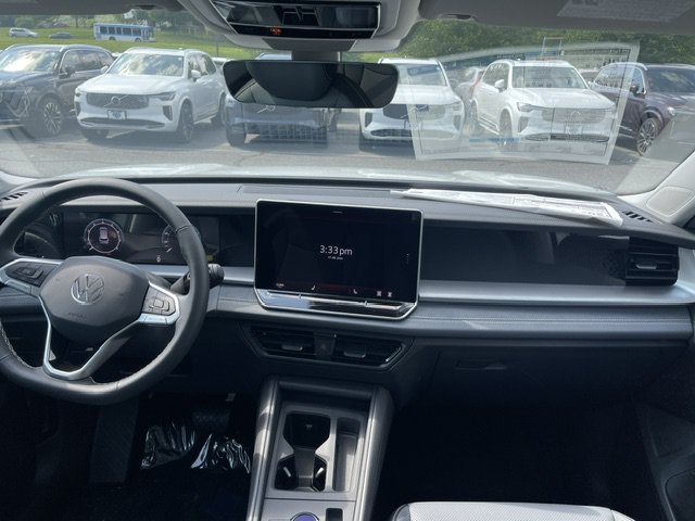 New 2026 Pure White Volkswagen 2.0T SE image 7