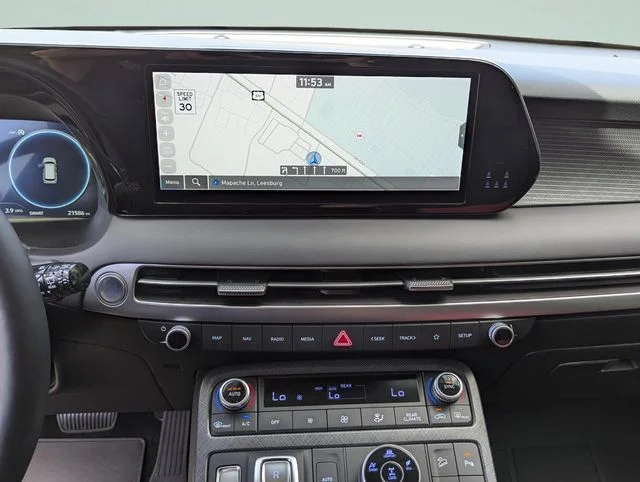 Used 2025 White Hyundai Limited image 27