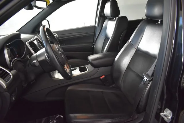 Used 2015 Black Jeep Altitude image 24