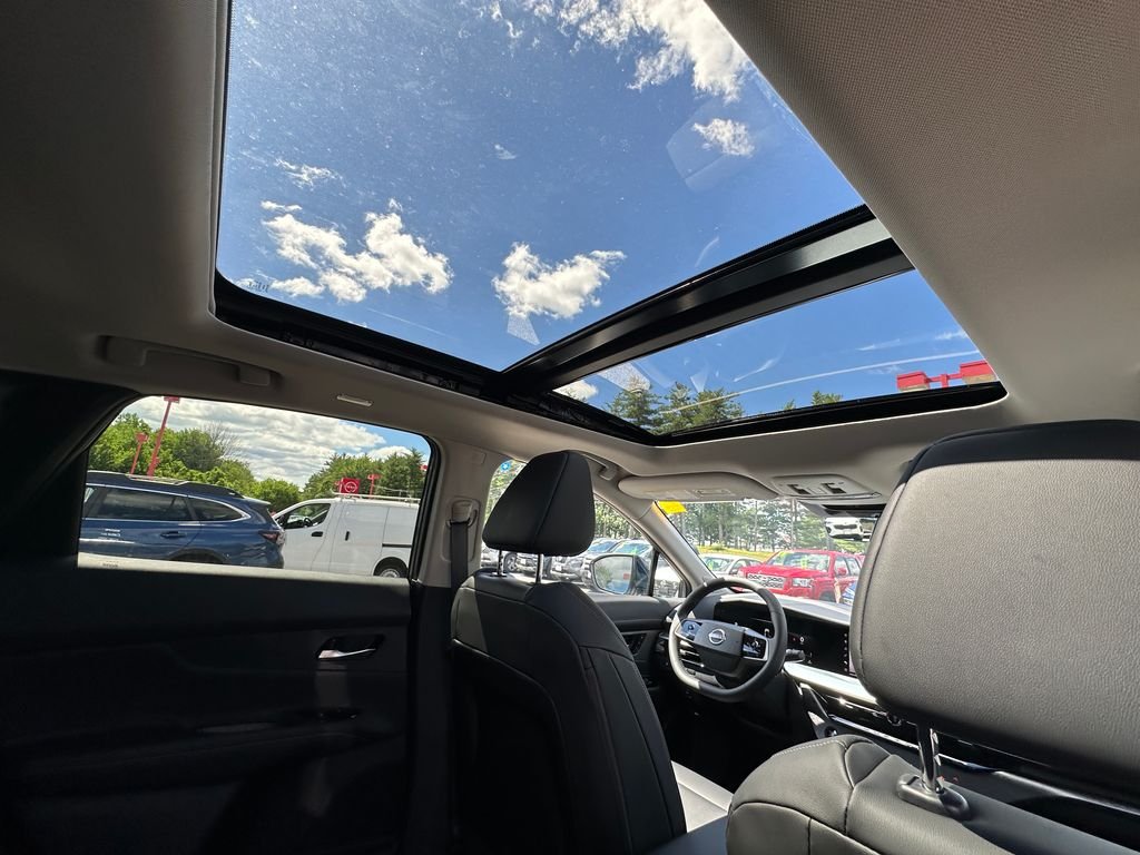 New 2026 Gray Nissan SL image 22