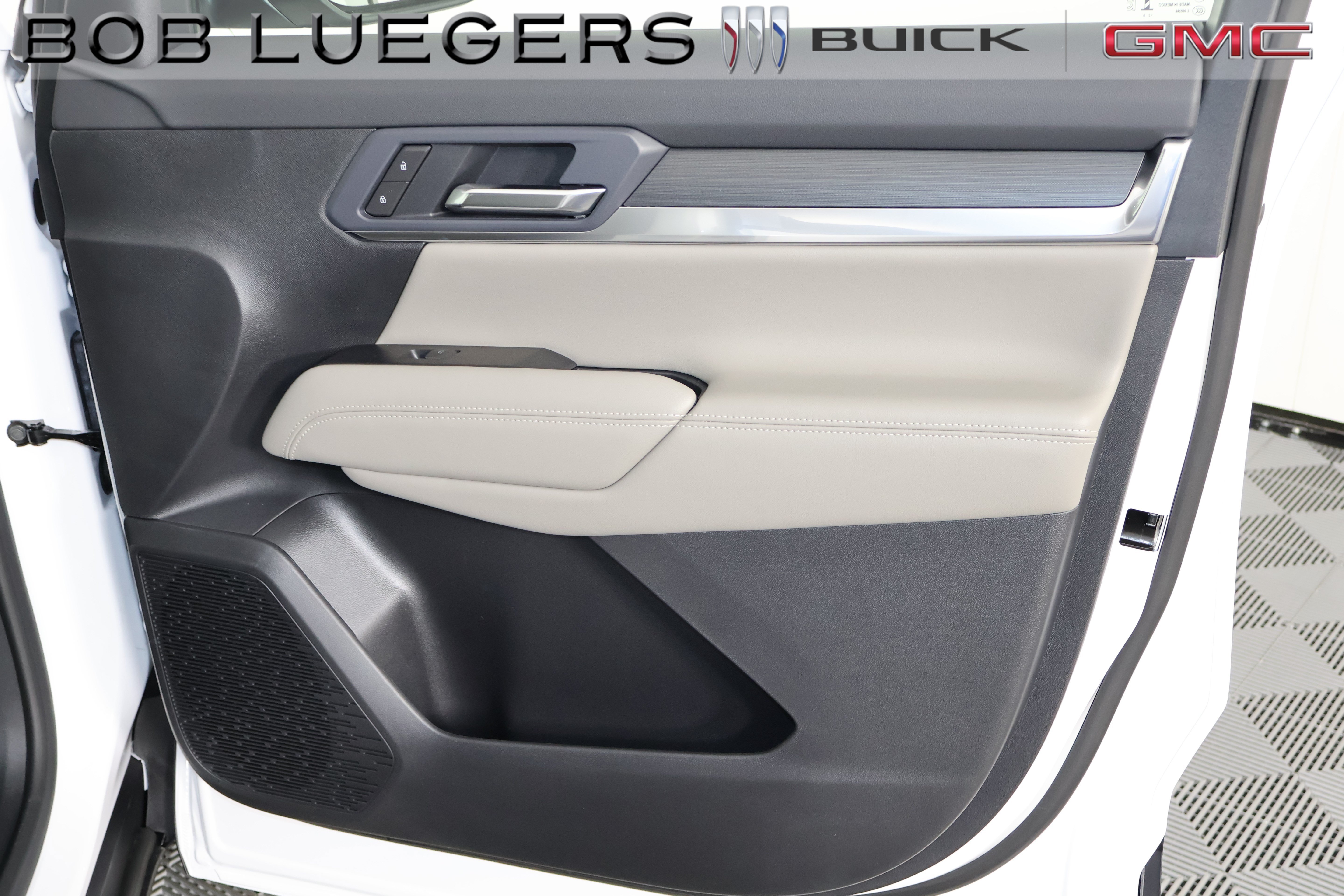 2027 GMC Terrain Elevation - Photo 18