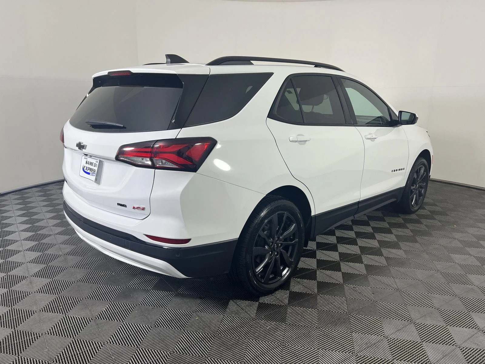 Used 2024 Summit White Chevrolet RS image 23