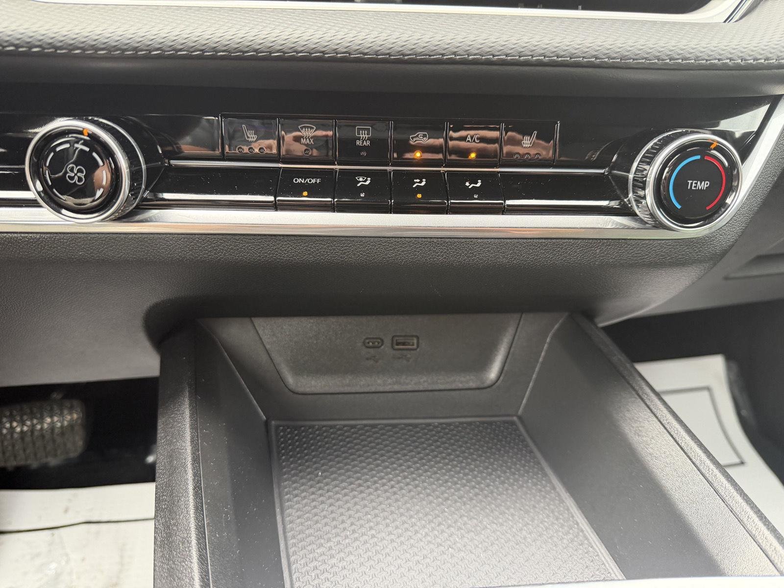 Used 2025 Mosaic Black Metallic Chevrolet LT image 19