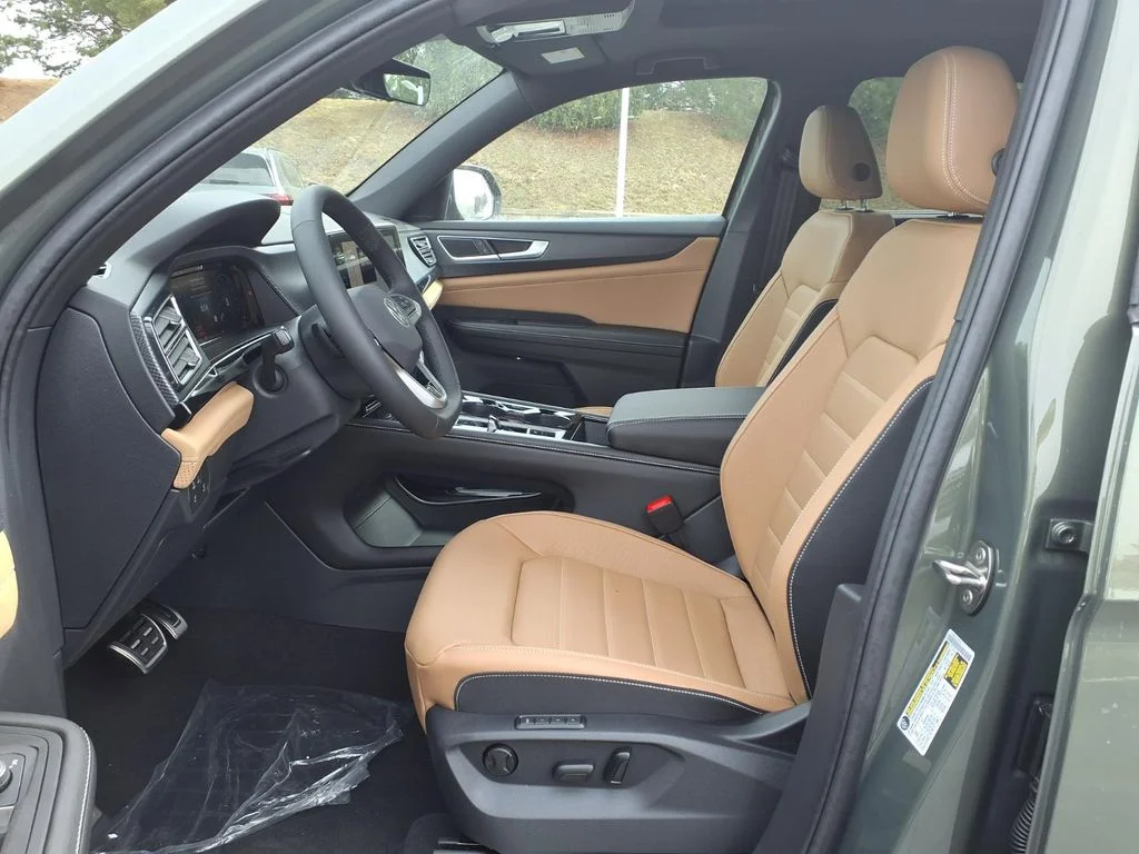 New 2026 Avocado Green Pearl Volkswagen 2.0T SEL R-Line Black image 6
