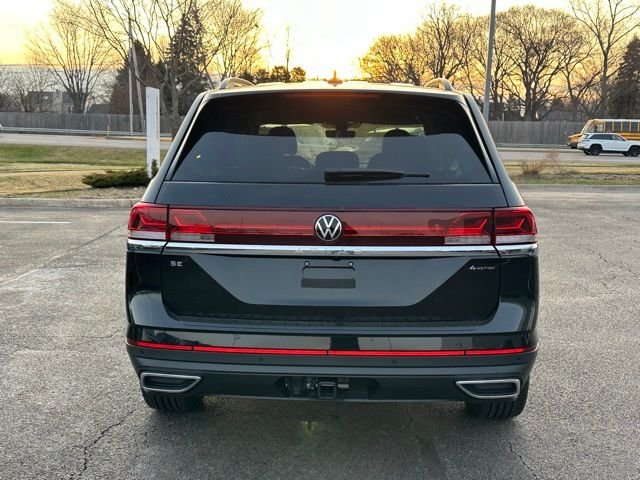 New 2026 Deep Black Pearl Volkswagen 2.0T SE w/Technology image 5