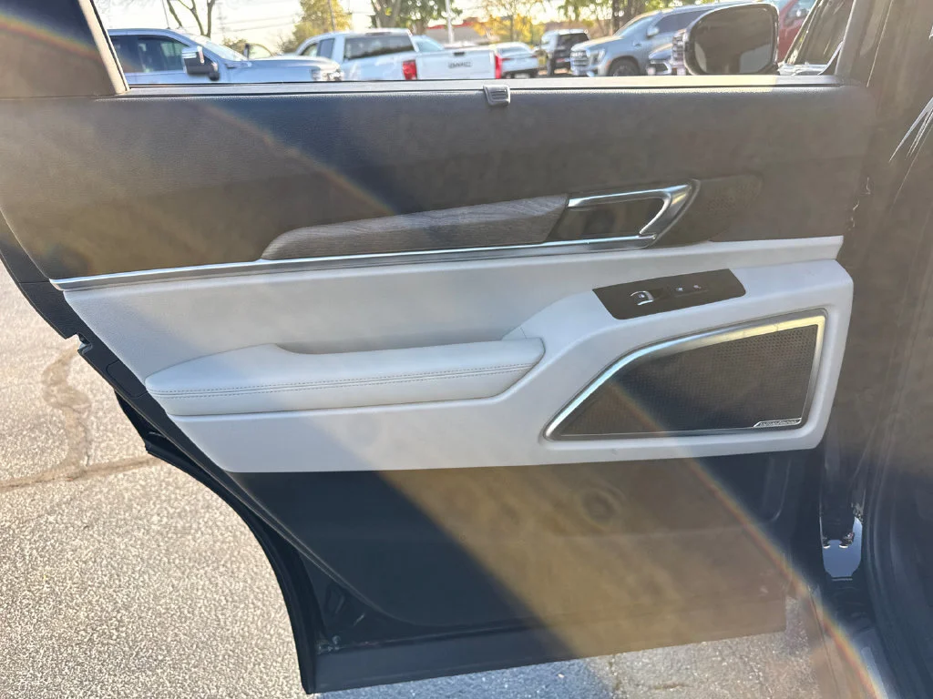 Vehicle thumbnail