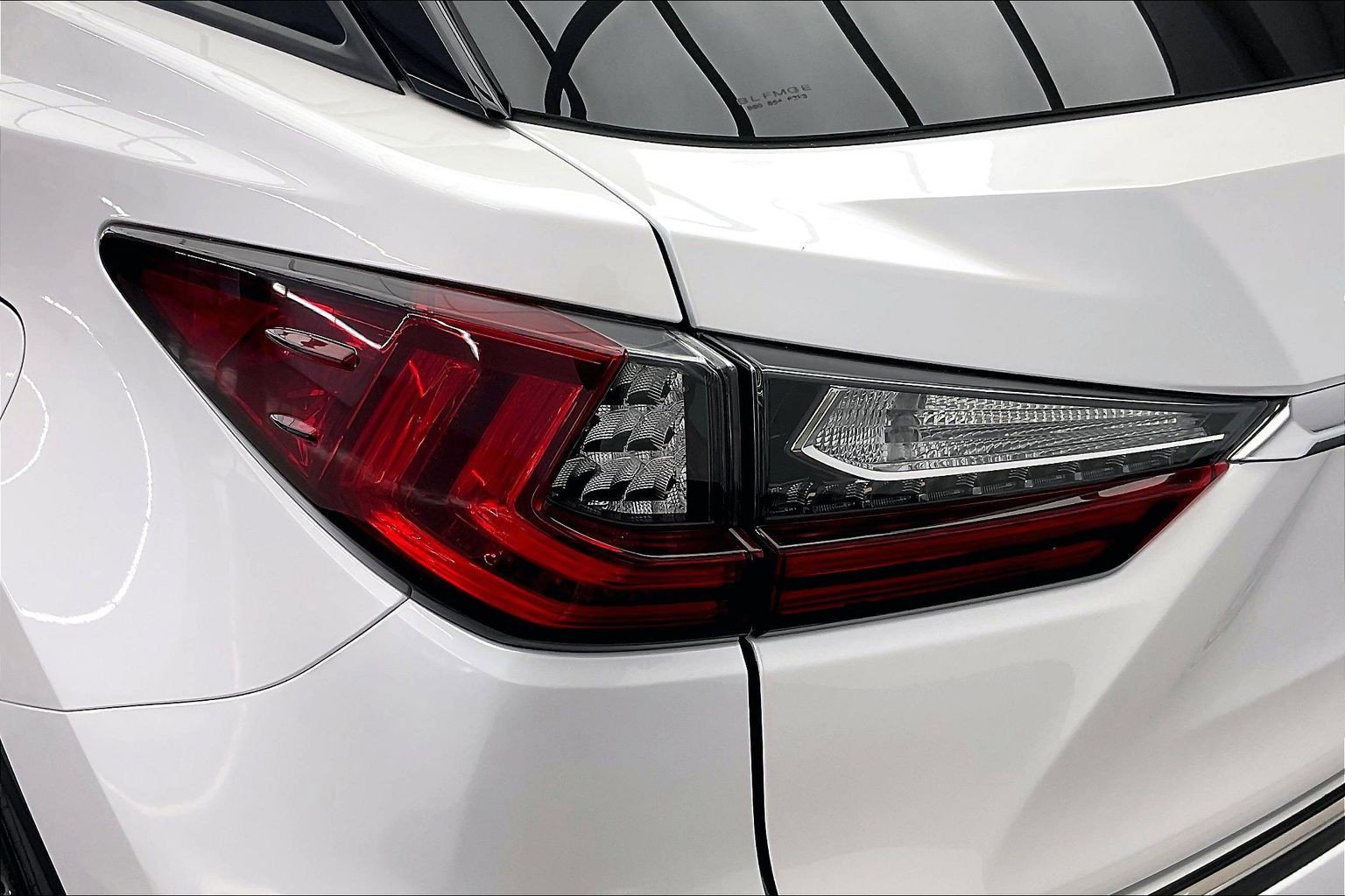 Used 2019 Eminent White Pearl Lexus RX 450h image 29
