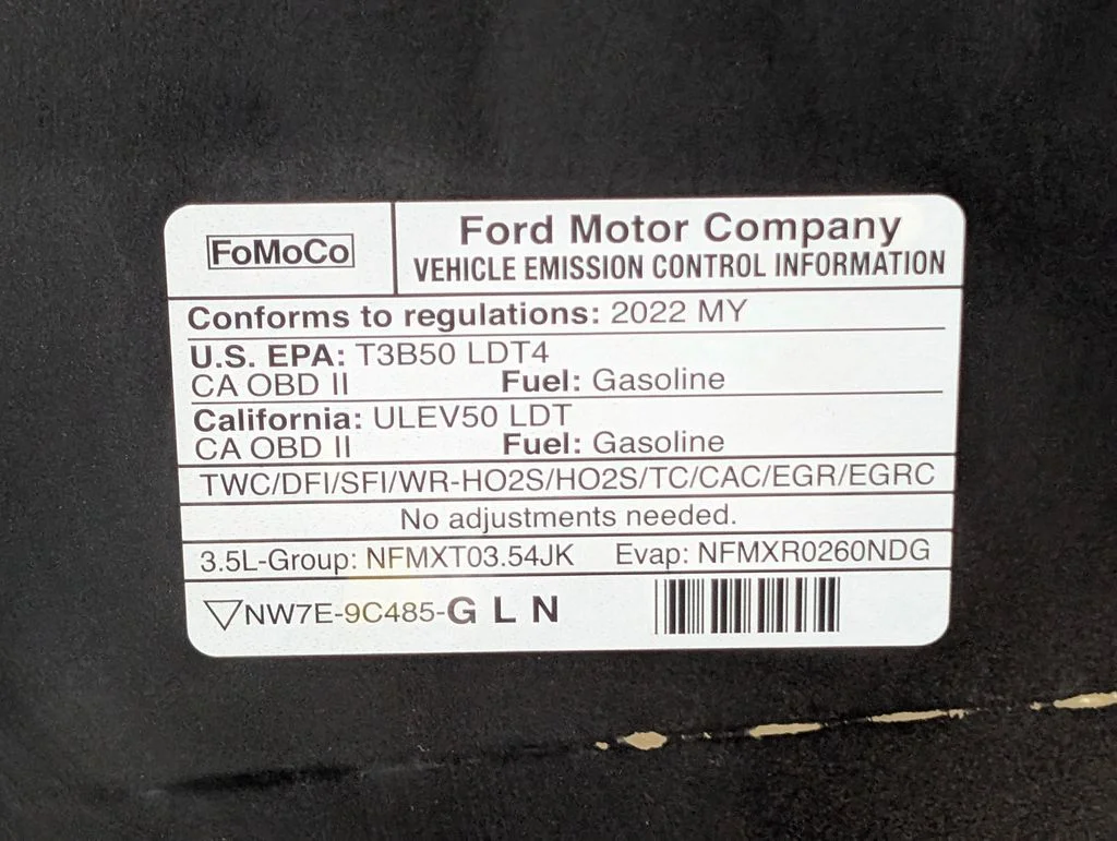 Certified Used 2022 Smoked Quartz Metallic Tinted Clearcoat Ford Lariat image 31