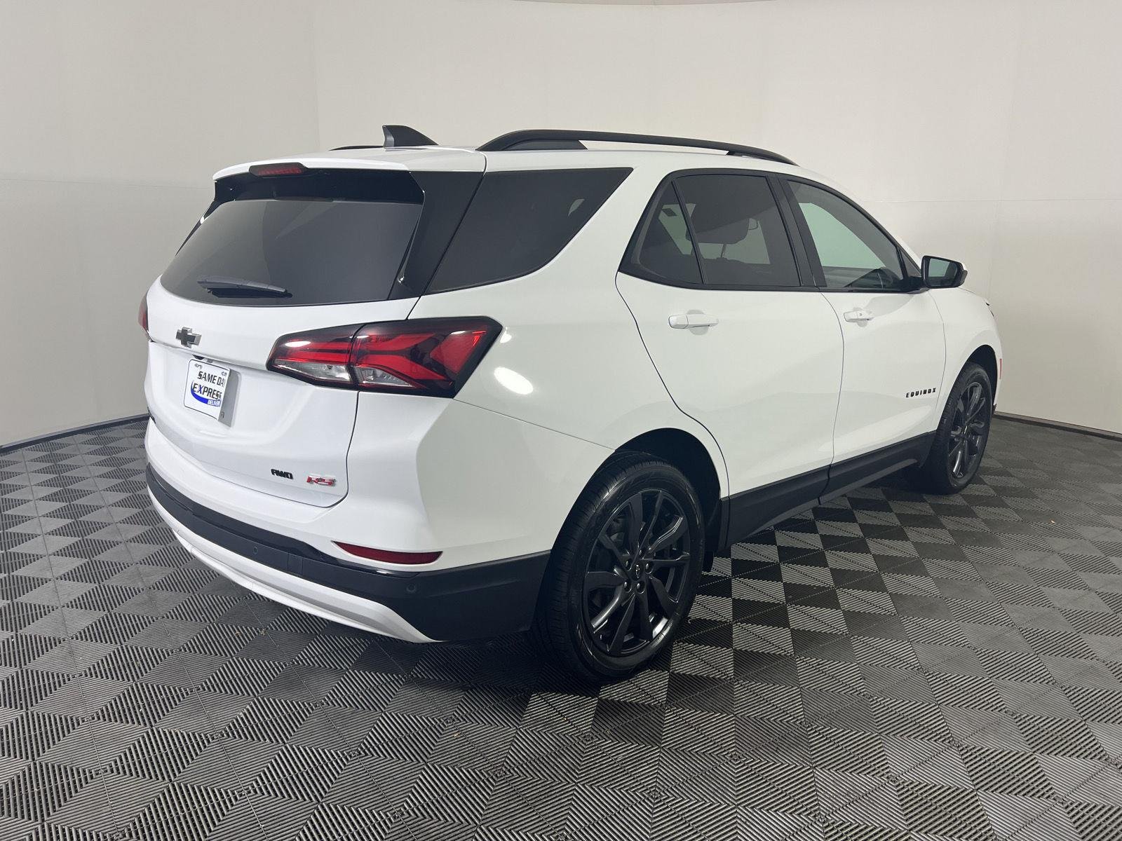 Used 2024 Summit White Chevrolet RS image 23