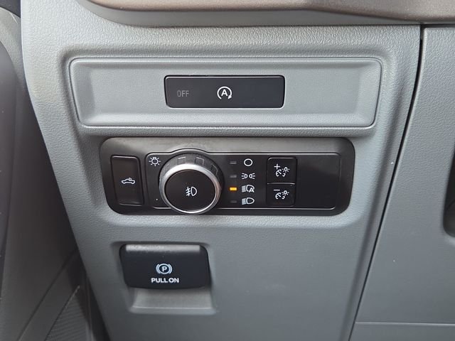 Used 2025 Black Metallic Ford XLT image 9