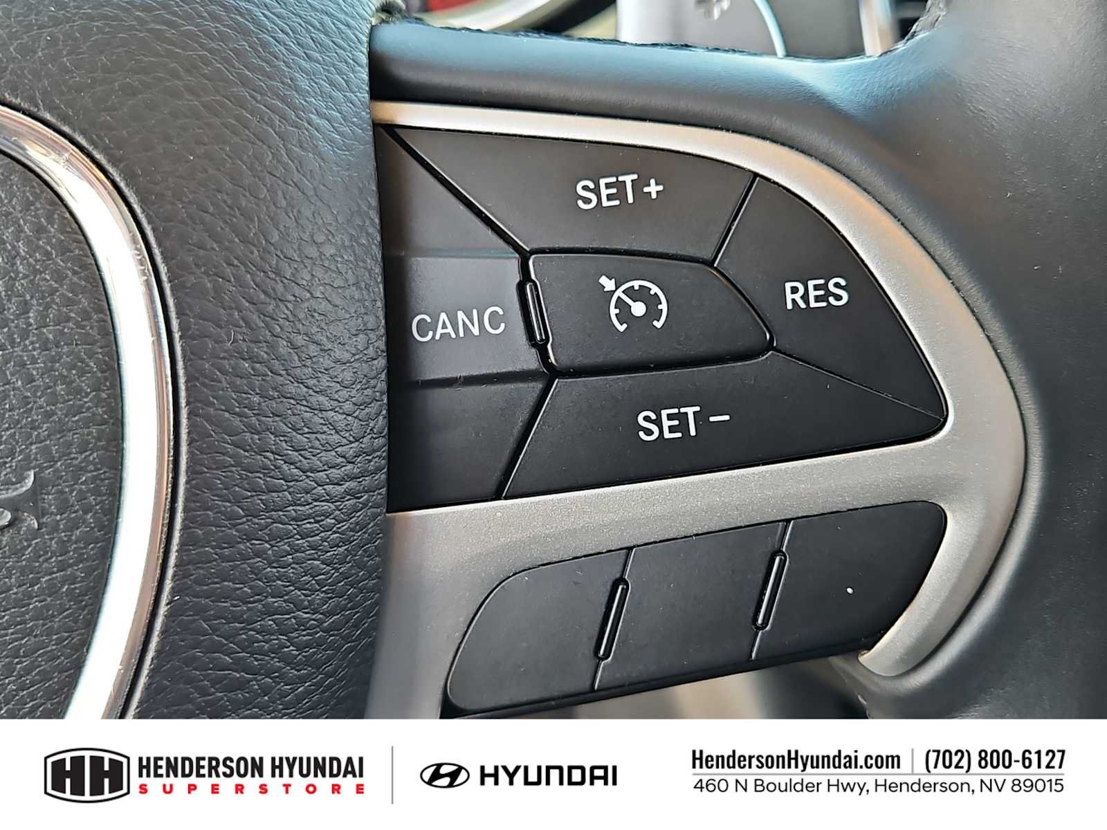 Used 2014 Granite Crystal Metallic Clearcoat Dodge SXT image 24