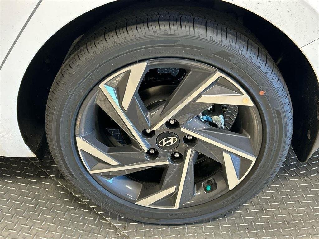New 2025 Serenity White Hyundai SEL Sport image 29