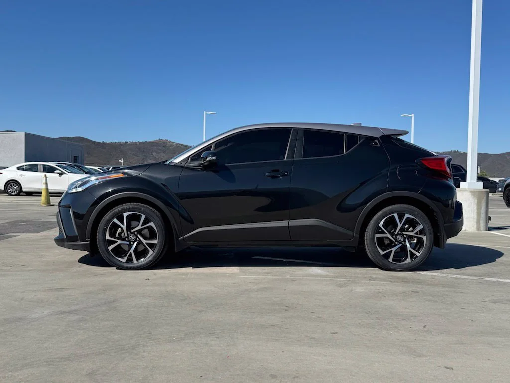 Used 2020 Black Toyota XLE image 7