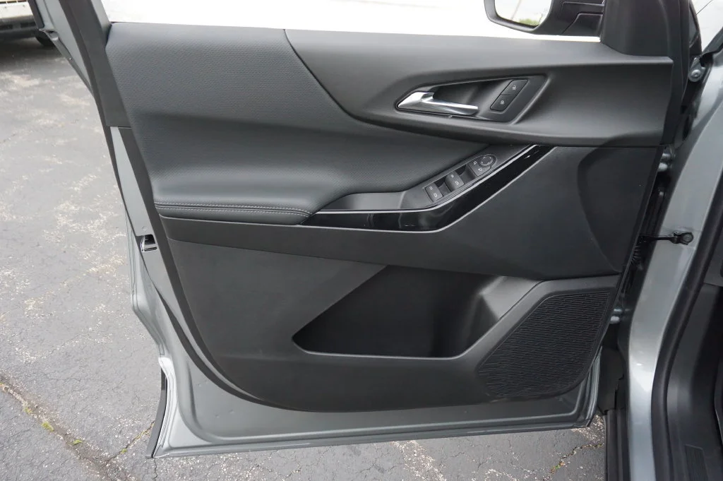 2027 Chevrolet Equinox LT - Photo 23