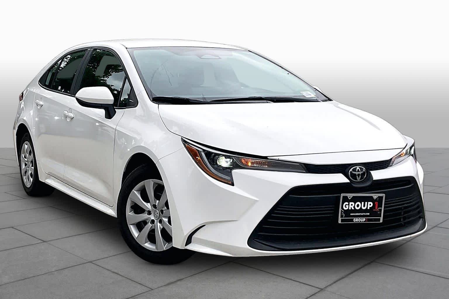 Used 2024 Ice Cap Toyota LE image 3