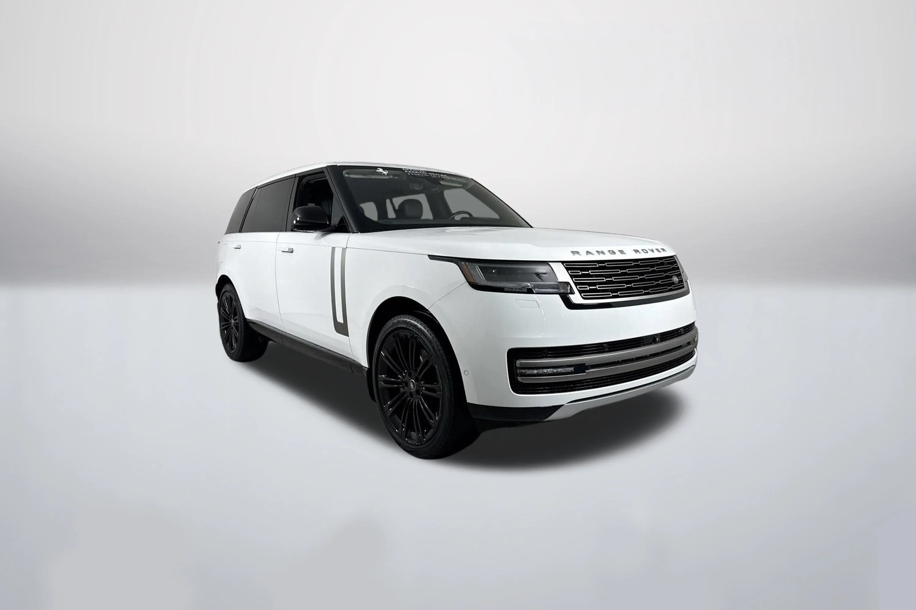 Used 2024 Fuji White Land Rover SE W/REAR DVD image 1