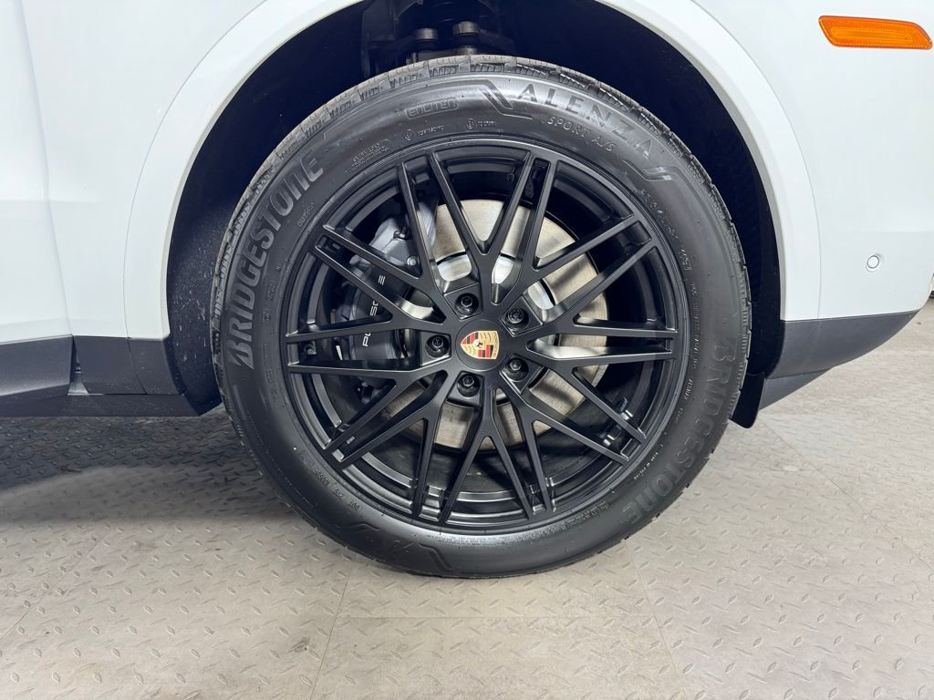 2025 Porsche Cayenne E-Hybrid - Photo 11