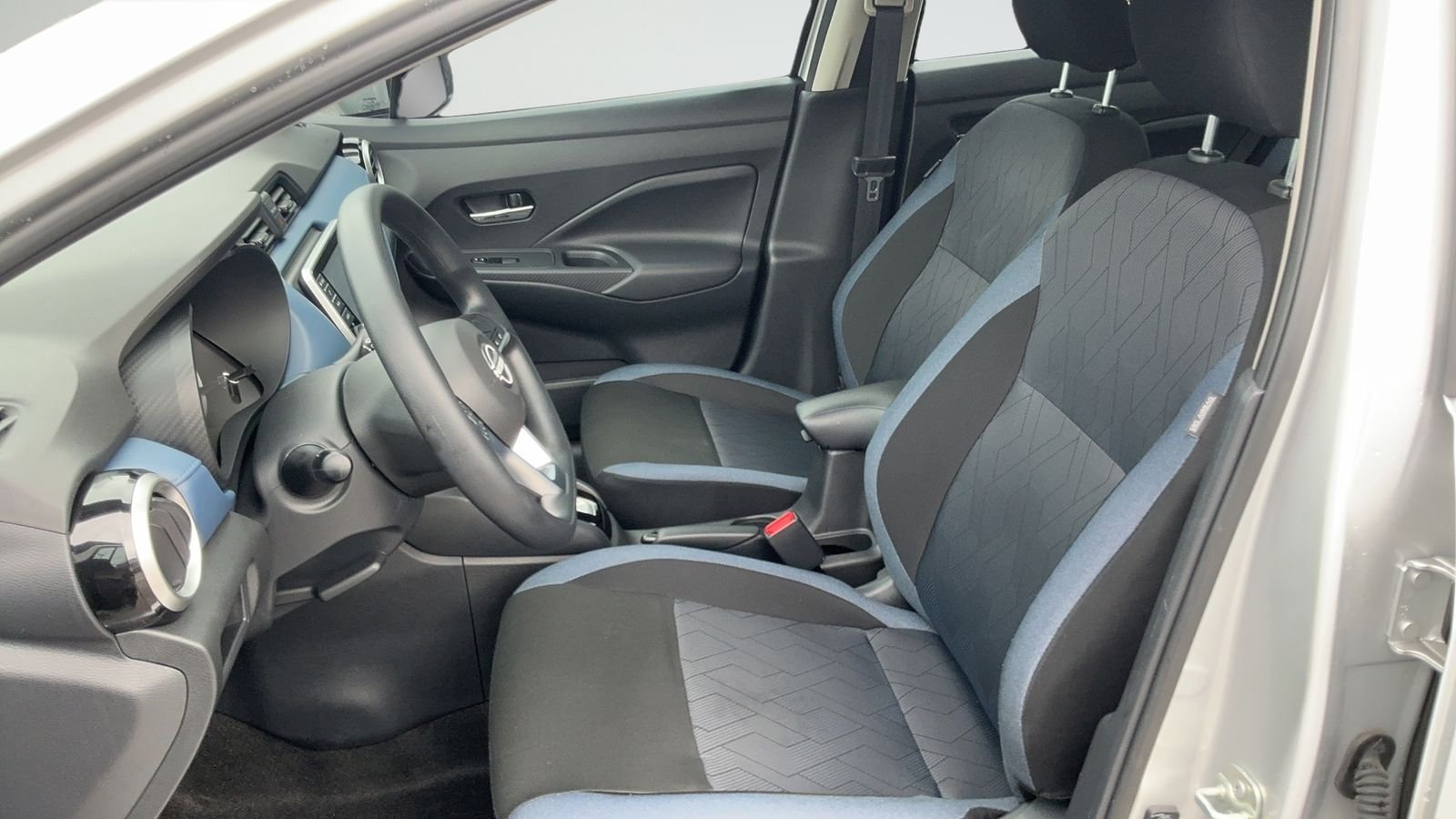 Certified Used 2025 Silver Nissan 1.6 SV image 36