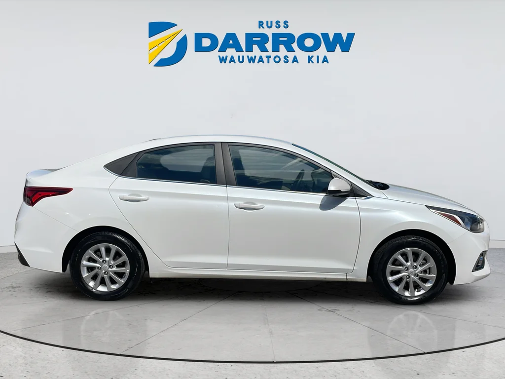 Used 2022 White Hyundai SEL image 6