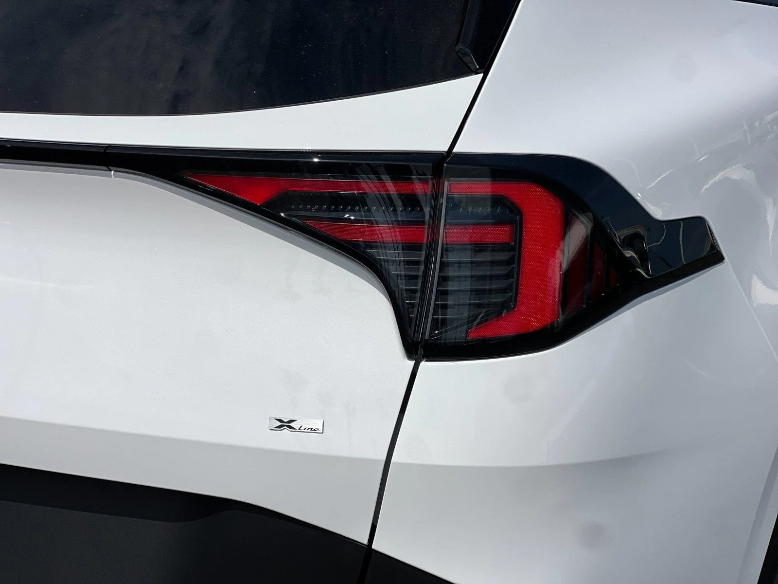 New 2026 White Kia X-Line image 32