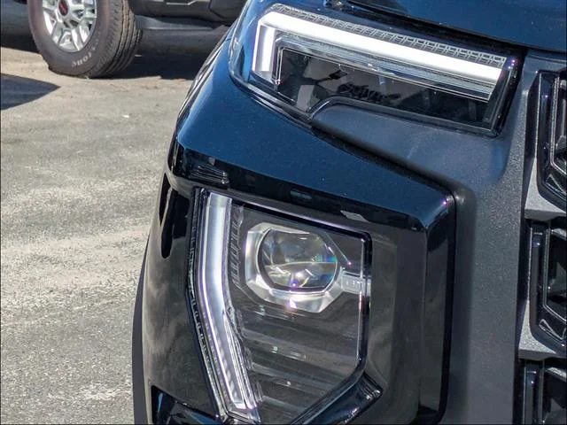 2026 GMC Canyon Elevation - Photo 10