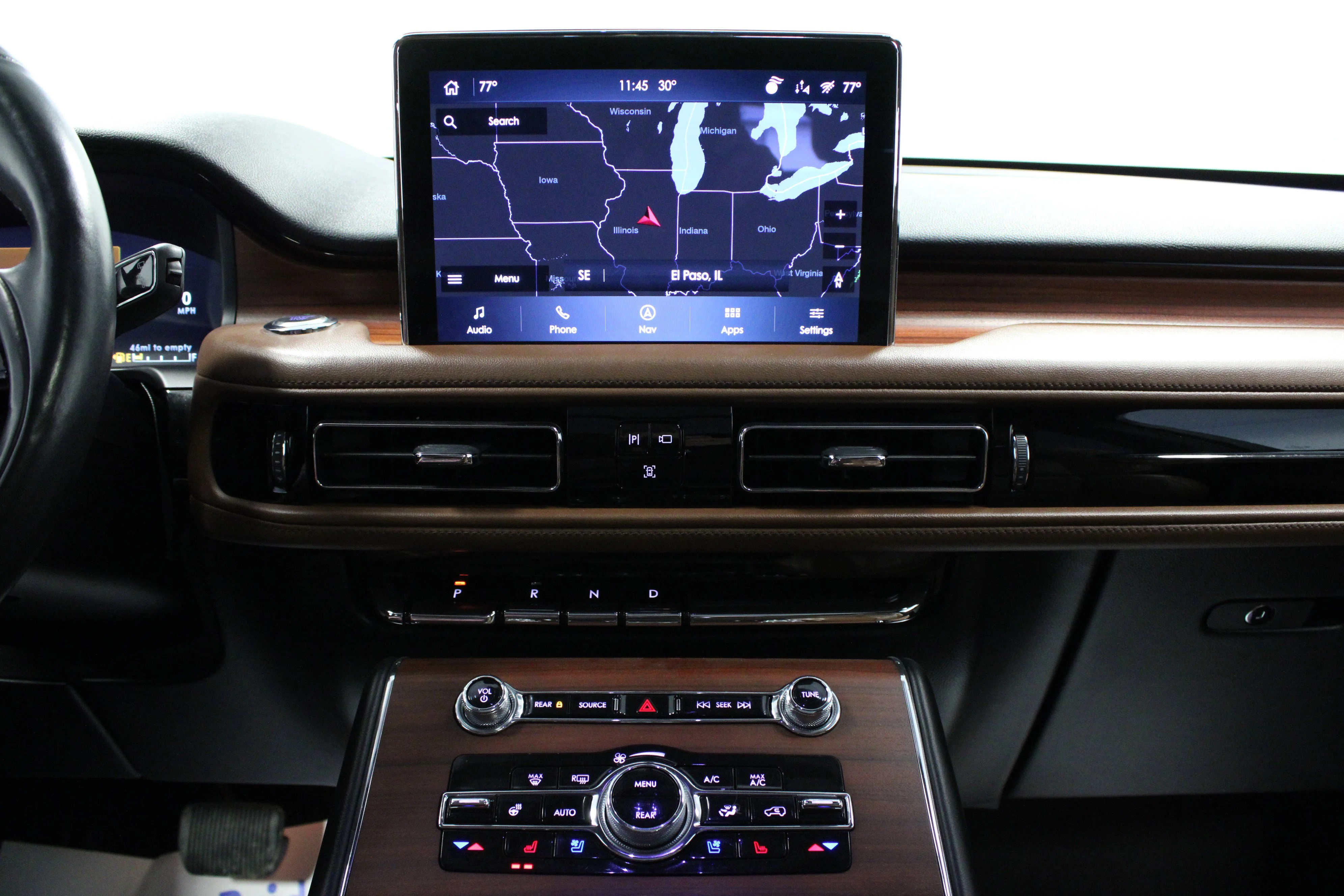 Used 2022 Radiance Metallic Lincoln Reserve image 23