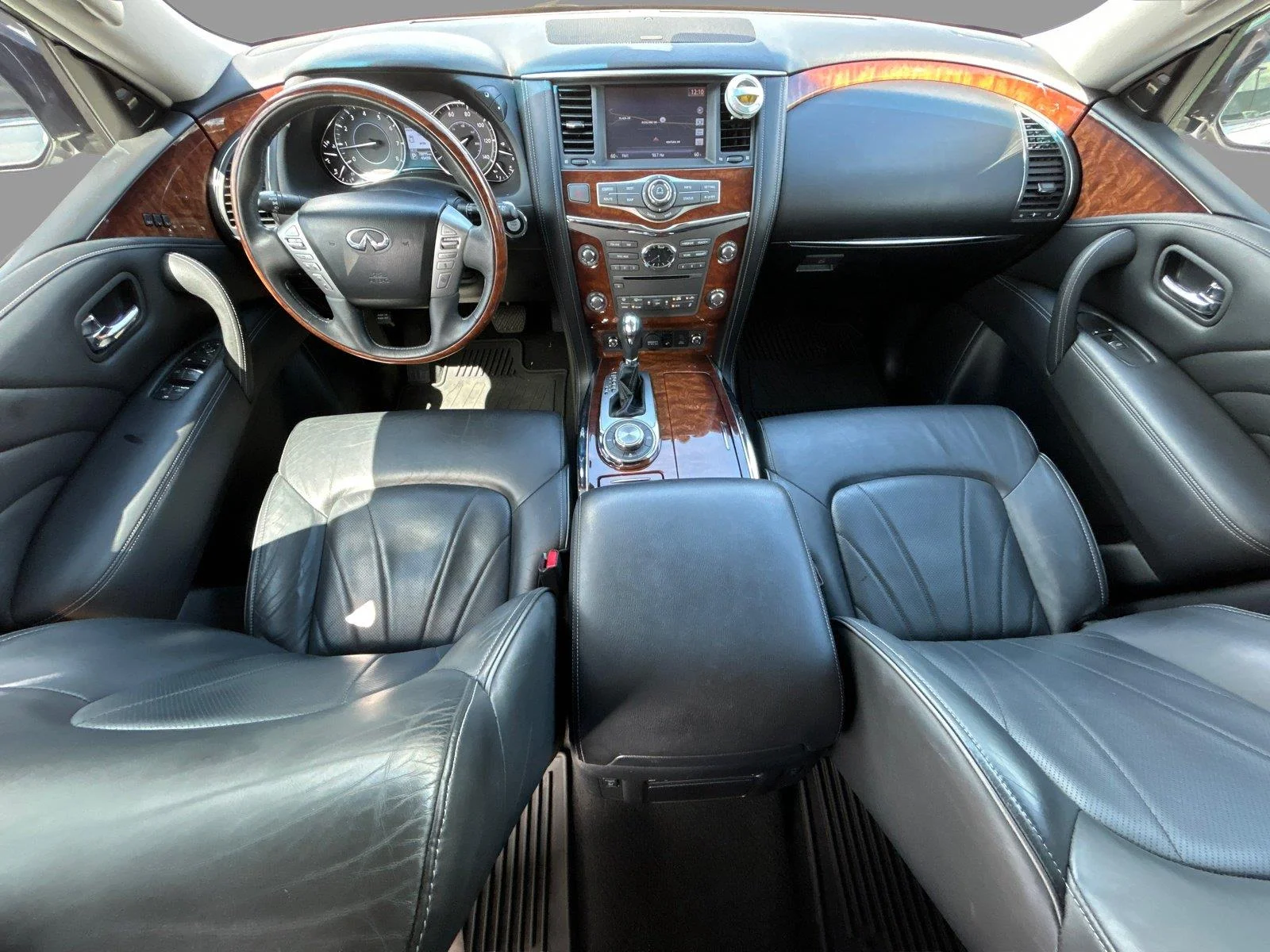 Used 2015 Majestic White INFINITI 4WD image 33