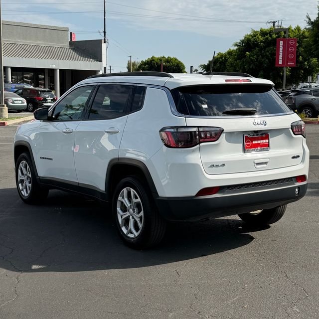 Used 2024 White Jeep Latitude image 5