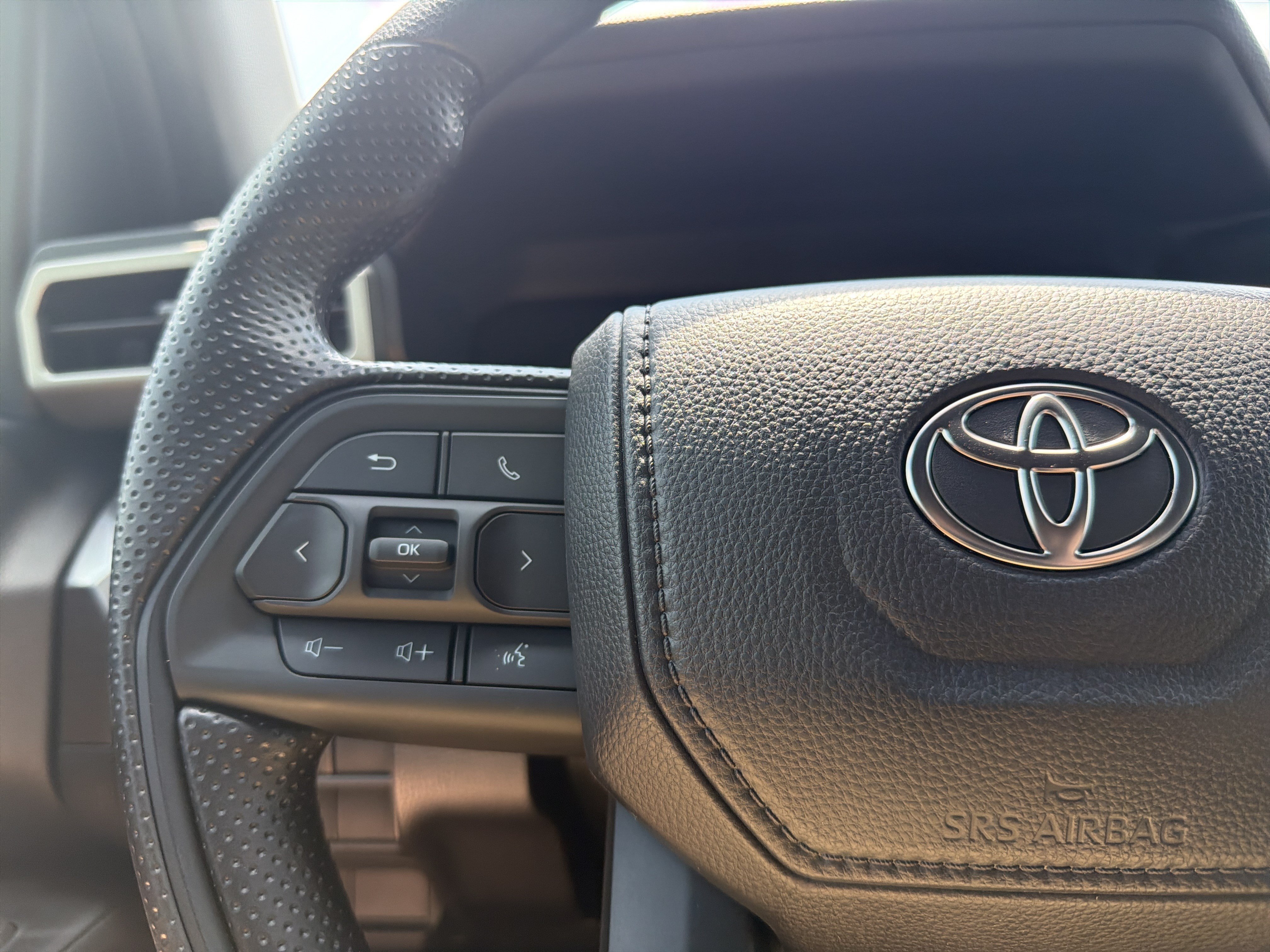 2026 Toyota Tacoma SR5 - Photo 27