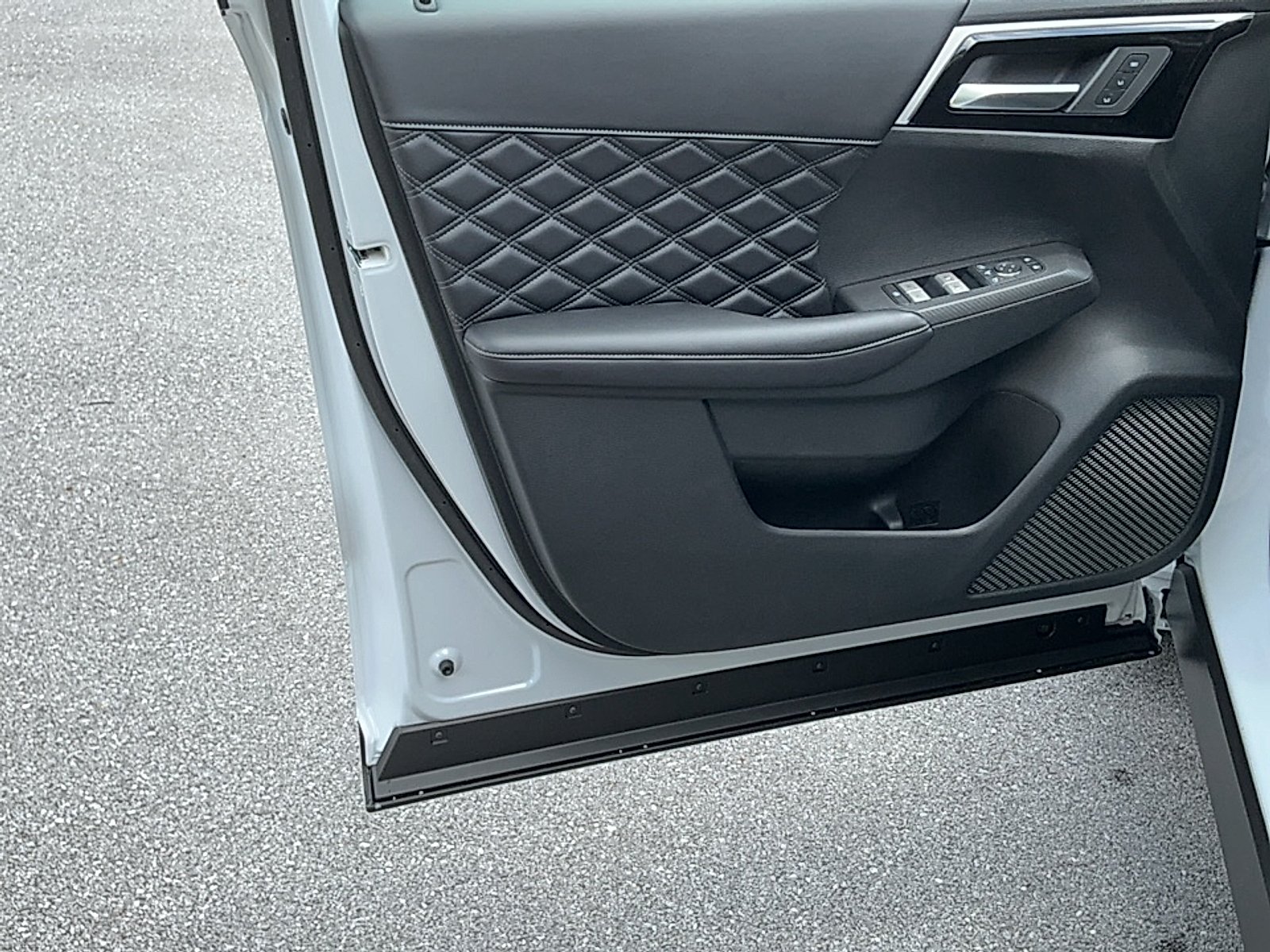 New 2026 Alpine Frost Nissan Platinum image 6