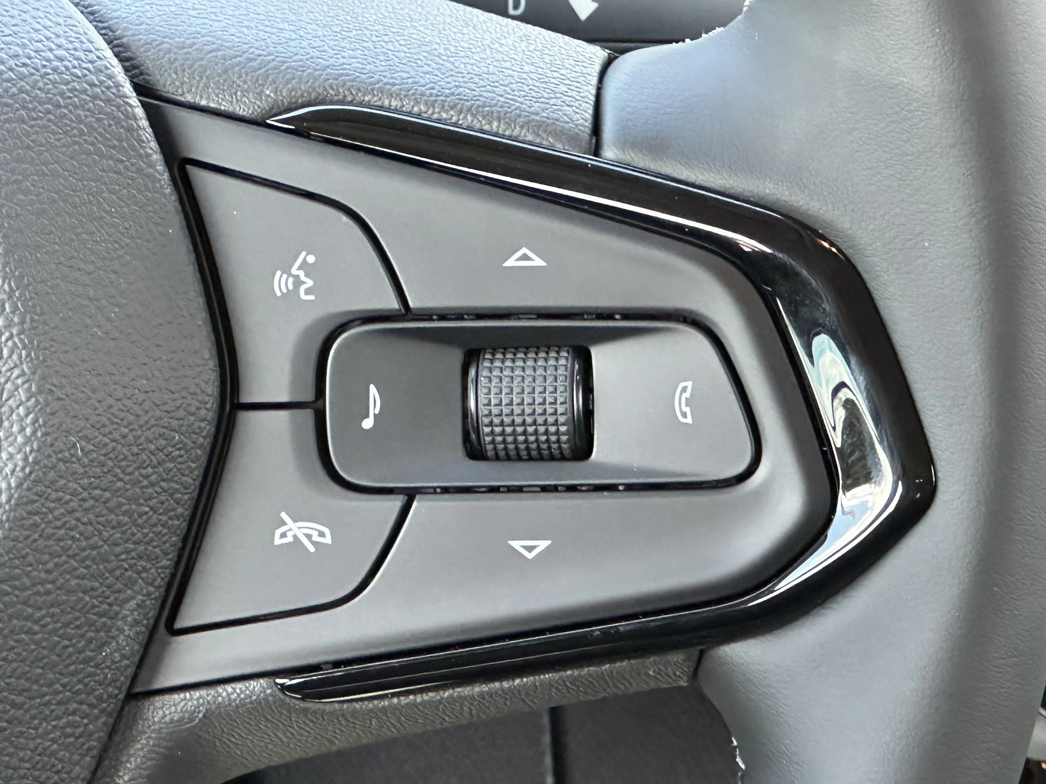 New 2027 Sterling Grey Metallic Chevrolet LT image 13