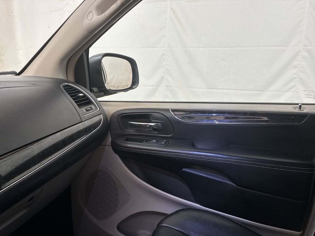 Used 2014 Black Chrysler Touring image 24